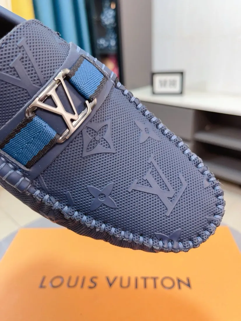 Men's men's shoes💰400🌹🌹[LV Louis Vuitton] New men's beanie shoes💝💝.. Top-grade imported cowhide embossed➕Comfortable leather lining. It is extremely skin-friendly and comfortable, feels very delicate, and the shape is very correct! Perfectly reflects the three-dimensional sense, code number: 38-44